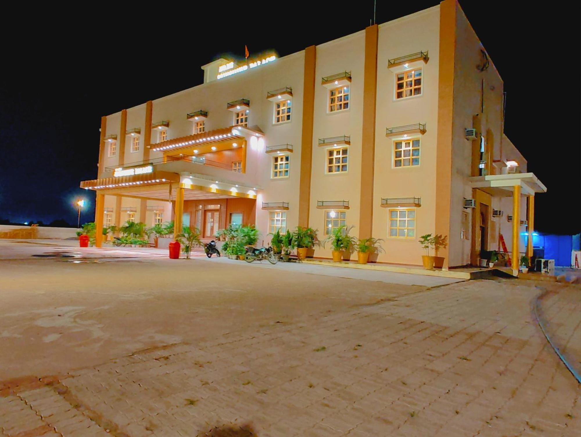 Avadh Sunshine Palace Hotel And Resort Ayodhya Esterno foto