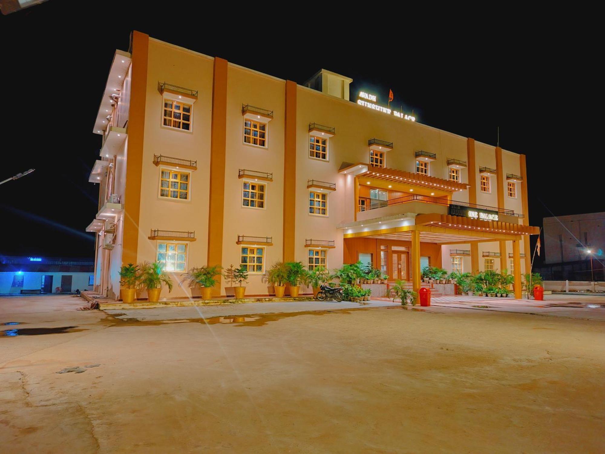 Avadh Sunshine Palace Hotel And Resort Ayodhya Esterno foto