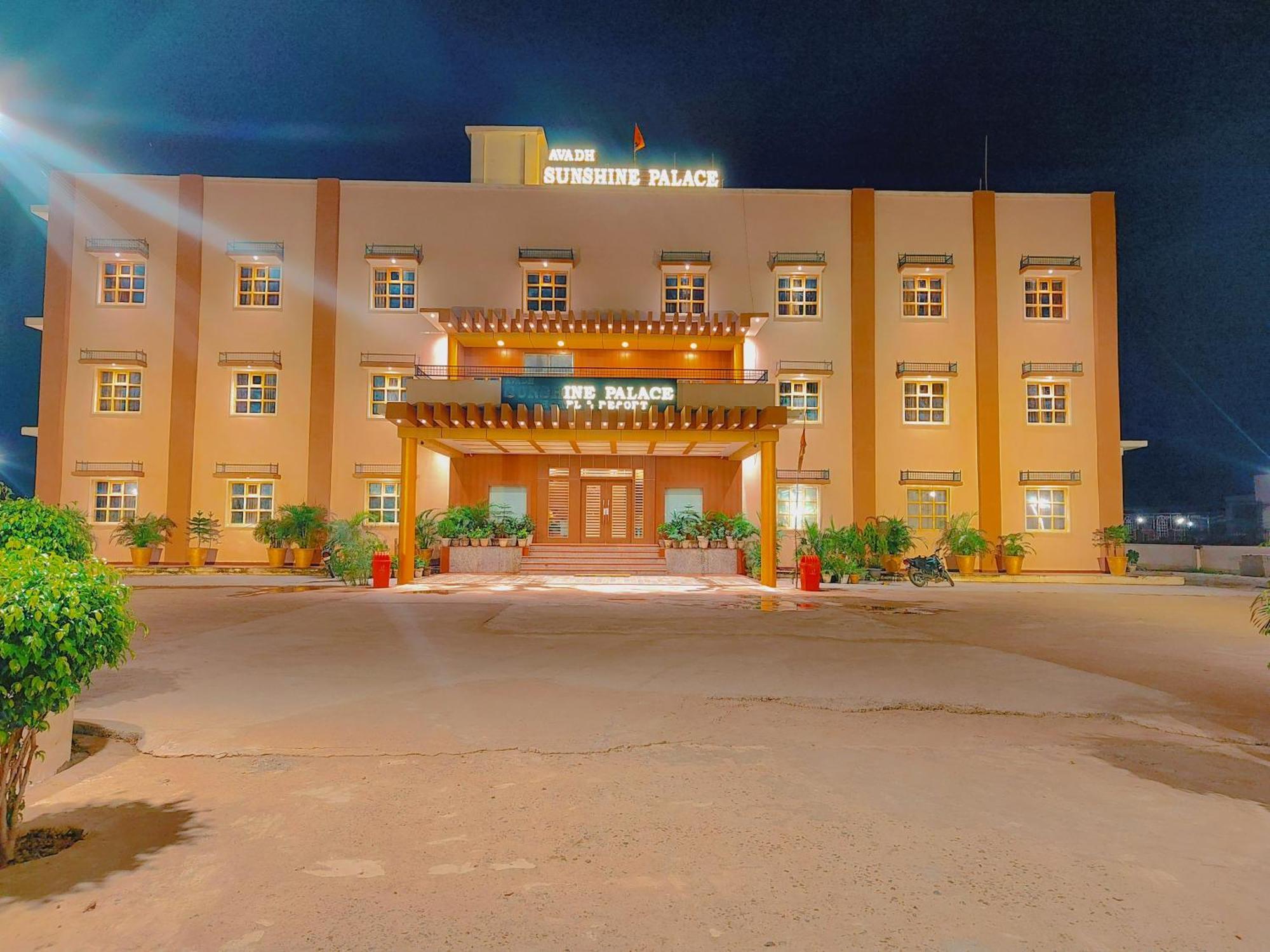 Avadh Sunshine Palace Hotel And Resort Ayodhya Esterno foto