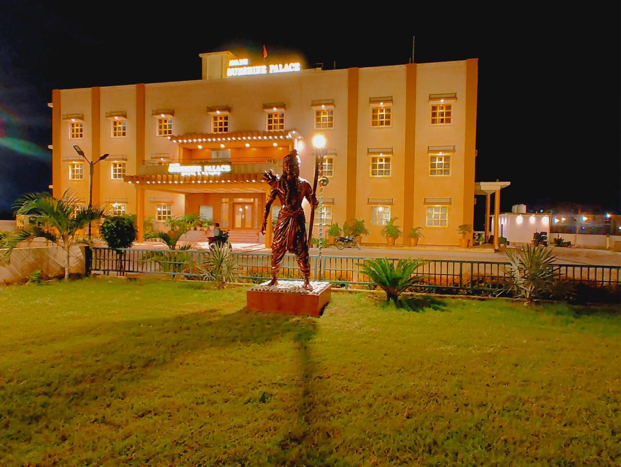Avadh Sunshine Palace Hotel And Resort Ayodhya Esterno foto