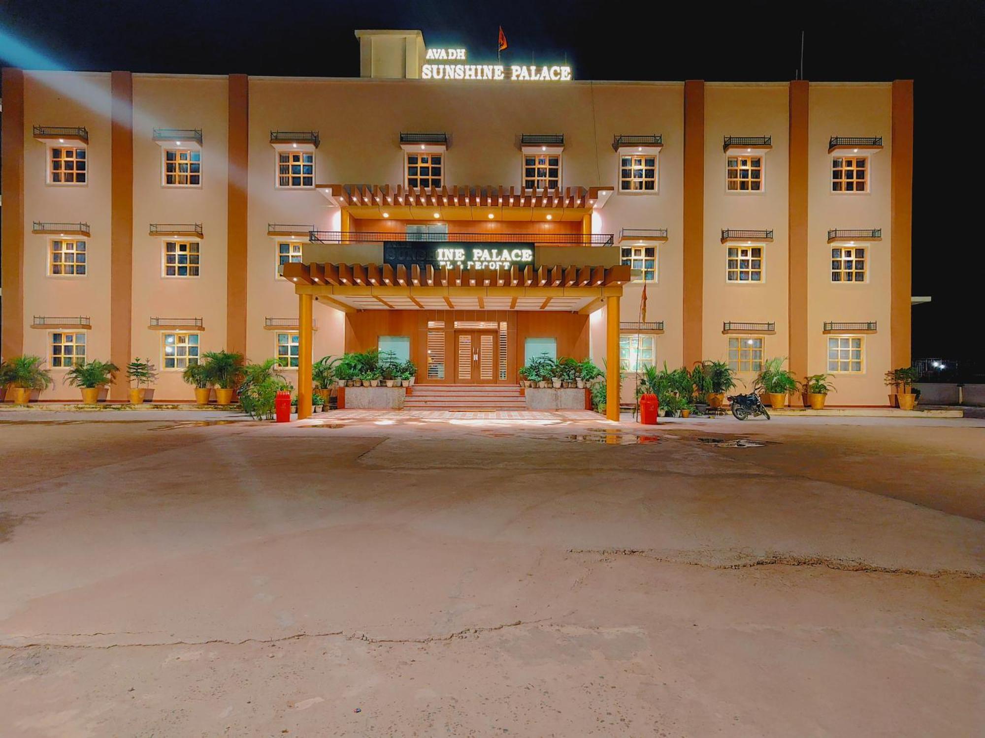 Avadh Sunshine Palace Hotel And Resort Ayodhya Esterno foto