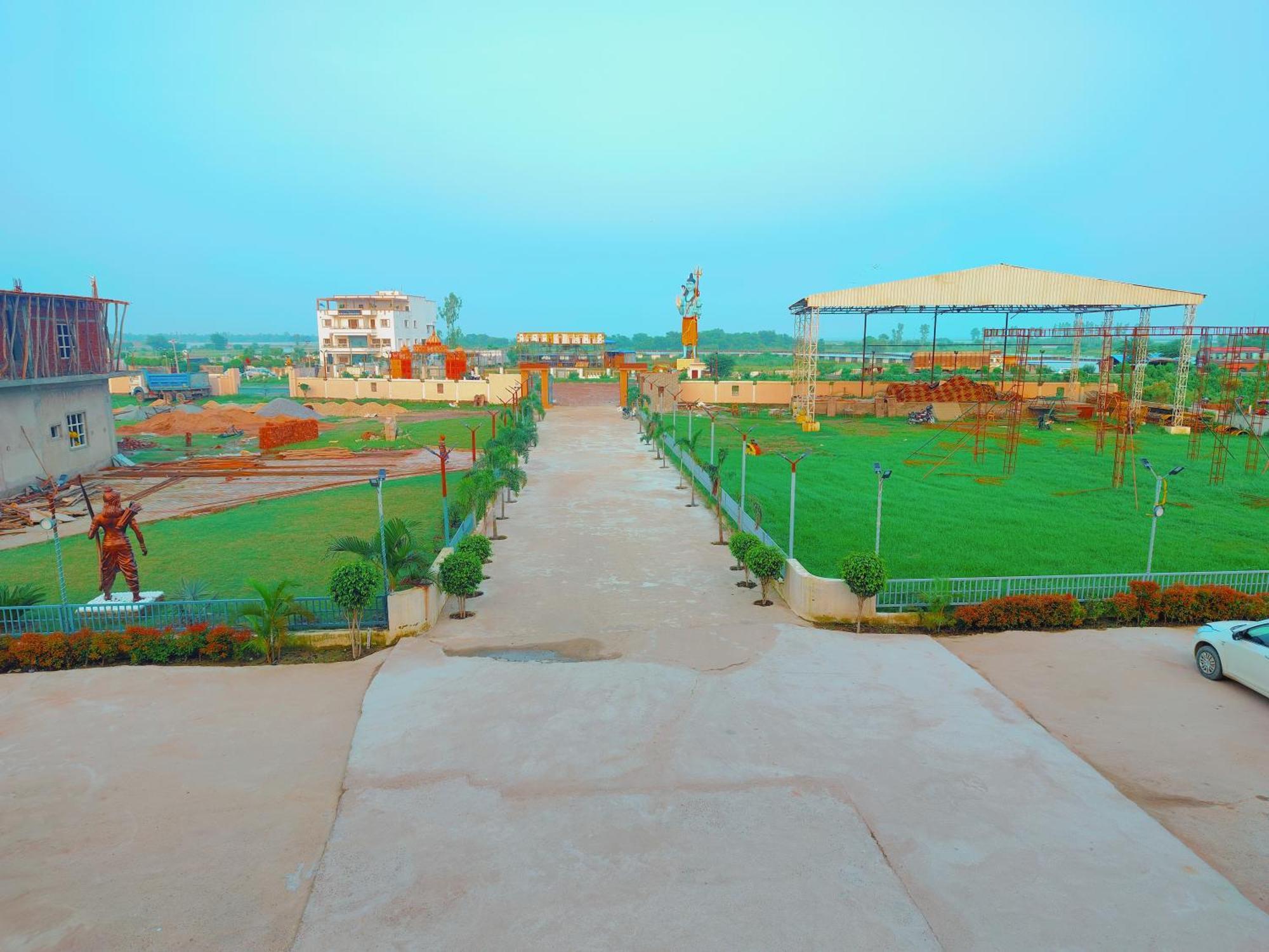 Avadh Sunshine Palace Hotel And Resort Ayodhya Esterno foto